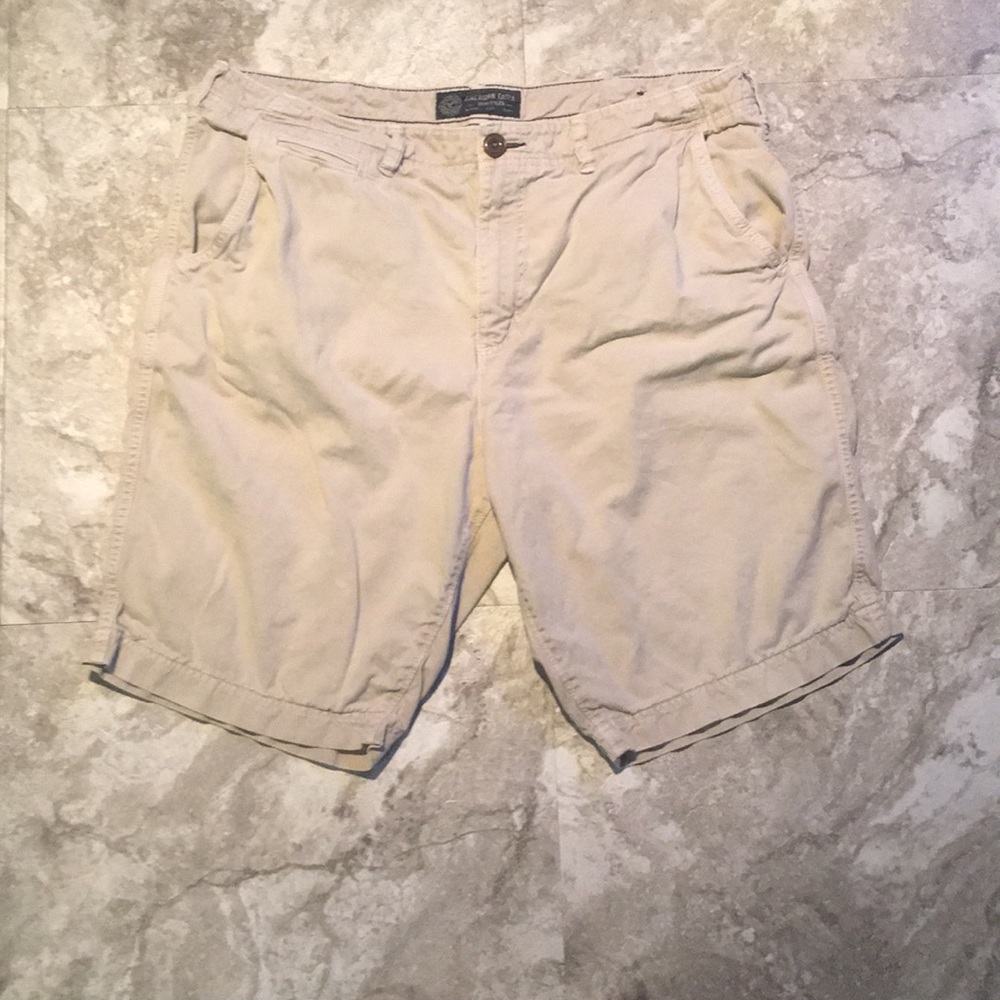 AE light tan shorts
